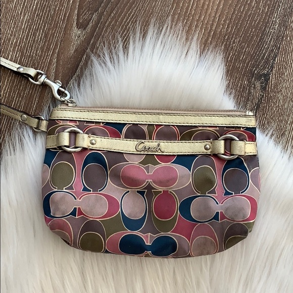 Coach Handbags - Coach Wristlet/Clutch